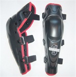 2009 bomber knee guard