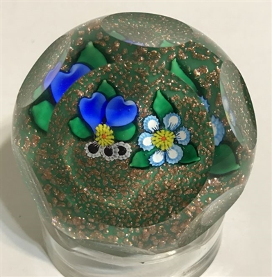 Kaziun Posy and Pansy Paperweight