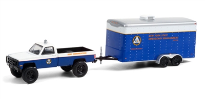 Greenlight Hitch & Tow Series 22 - 1987 Chevrolet M1008 & SEMO Communications Trailer (New York State)