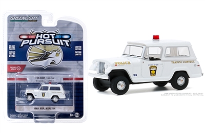 Greenlight Hot Pursuit Series 35 - 1969 Jeep Jeepster  (Toledo Police)