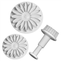 Lisa Pavelka Embossing Cutter Daisy Flower