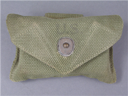 Original US WWII M1942 Field Dressing Pouch With Field Dressing