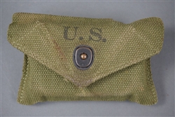 Original US WWII M1942 Field Dressing Pouch With Field Dressing