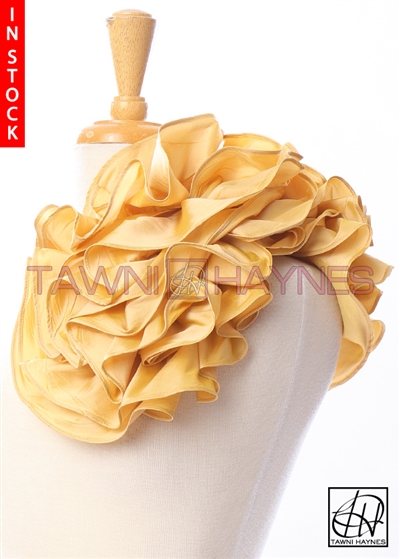 Tawni Haynes Extended Circle Flower Pin (19 inch) - Gold Taffeta