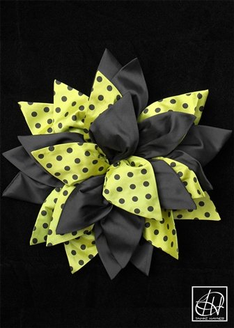 White Black Polka Dot Petal Flower Pin