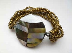 Sea Shell Pendant w/Sea Beads Bracelet