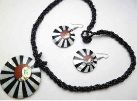 30391-3 Sea Shell Pendant w/Sea Beads Necklace & Earring Set