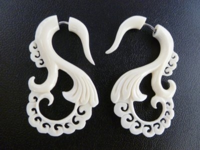 33330 50mm Buffalo Bone Carving Earring