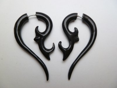 33367 45mm Buffalo Horn Carving Earring