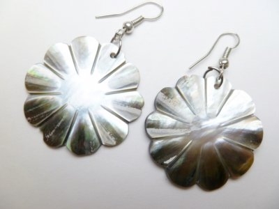 33372-13 MOP Shell Earring