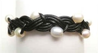 68041 Leather Bracelet with Fresh Water Pearl