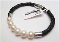 68046 Leather Bracelet with Fresh Water Pearl