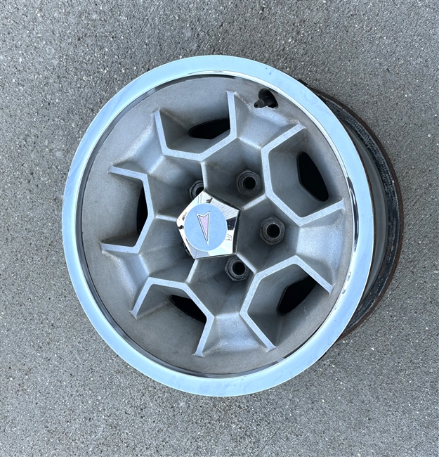 Image of 15 Inch Honeycomb Wheel Rim - Original GM Used