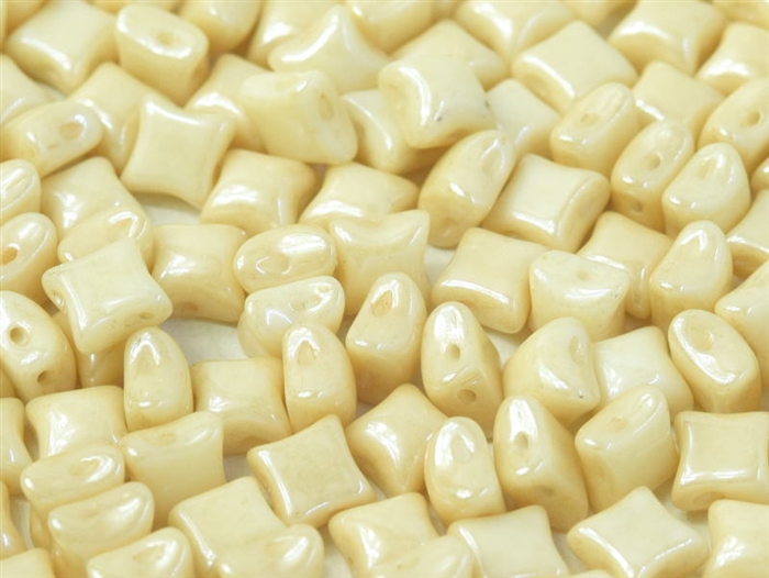 WibeDuo-03000-14413 - WibeDuoÂ® 8x8 Beads - Chalk White Champagne Luster - 25 Count