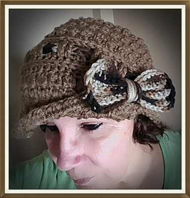 Cloche Hat with Bow - Tan