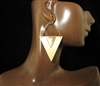 B6E2513 GOLD HAMMERED WOODEN TRIANGLE POST EARRINGS