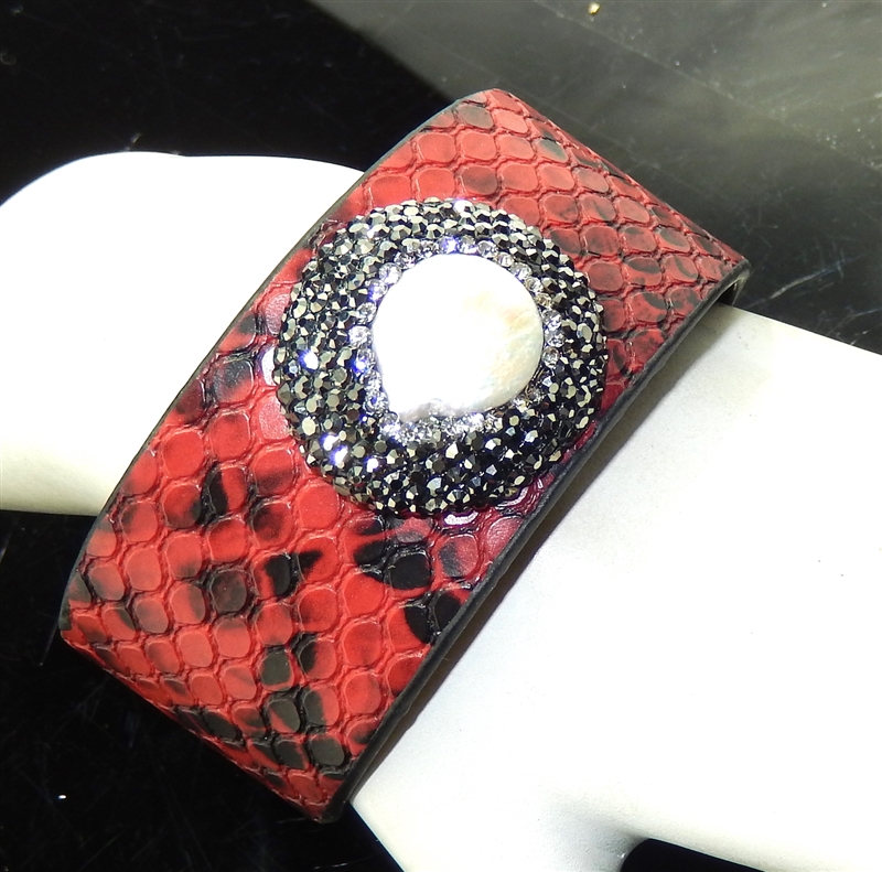 CB193 SNAKESKIN CLAY DRUZY BANGLE