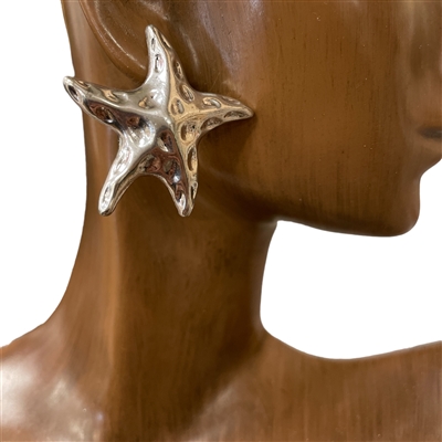 CE4165 SILVER STARFISH HAMMERED STUD EARRINGS