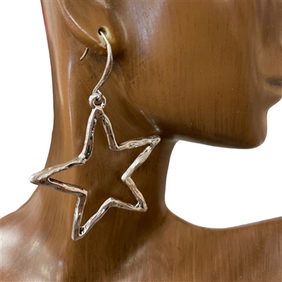 CE4336 HAMMERED SILVER OPEN STAR EARRINGS
