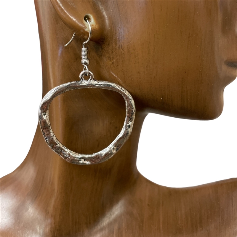 CE4351 HAMMERED SILVER HOOP EARRINGS