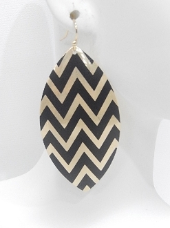 E2387 TEARDROP CHEVRON EARRINGS