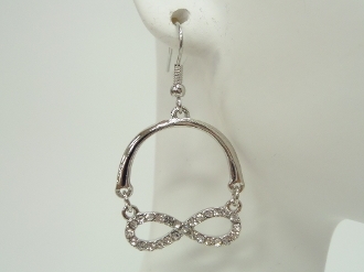 HE4074 INFINITY HOOP EARRING