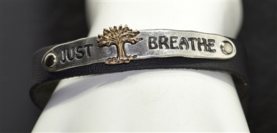 QB-6767 HAMMERED INSPIRATIONAL LEATHER BRACELET