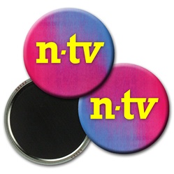 Lenticular magnetic button with red and blue gradient, color changing
