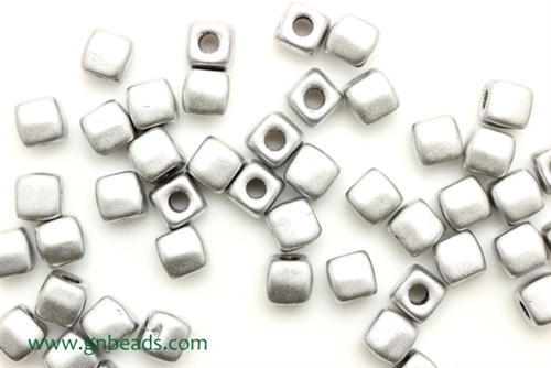 6/0 Cubix 4MM Czech Beads / Silky Silver