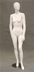 Egghead Gloss White female mannequin with left arm on hip.