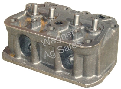 Cylinder Head with Seats and Valve Guides for JD 420, 430