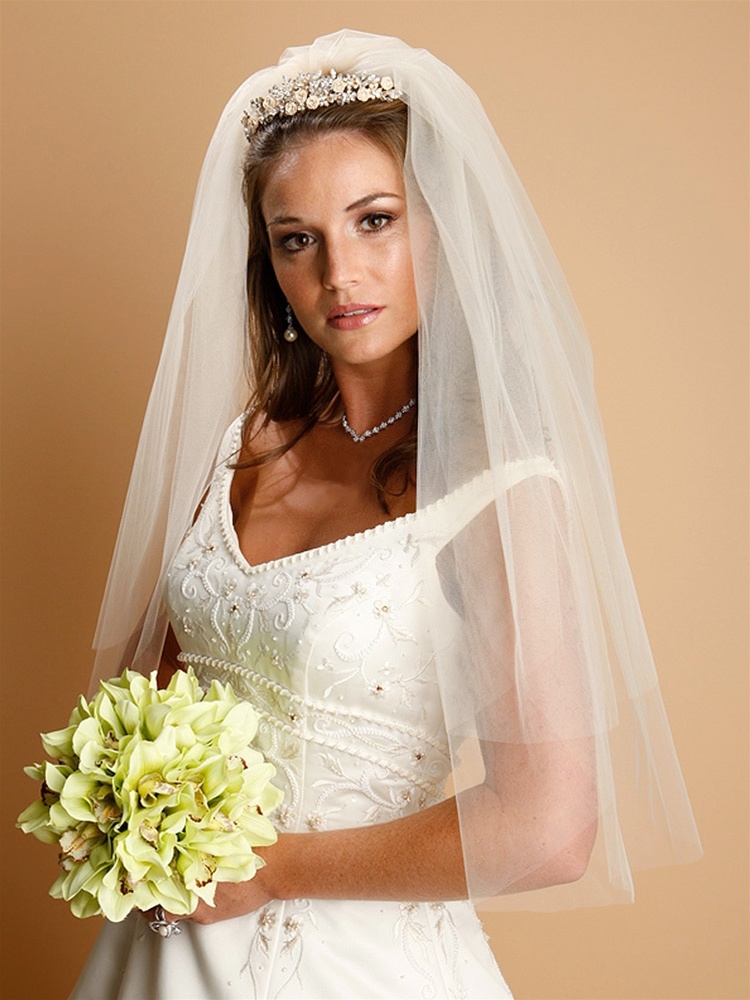 Two Layer Cut Edge Bridal Veil - Diamond White - 20"/25"<br>928V-20-DW