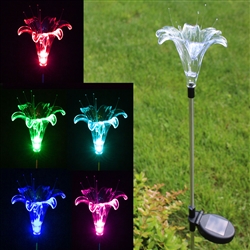 Solar Color-Changing Lily Flower Garden Stake Light | www.solascape.com