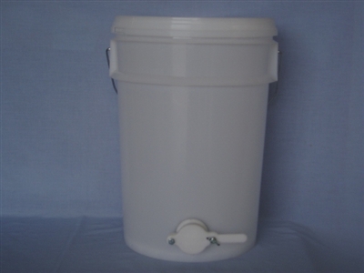 27 kg Bucket with gate