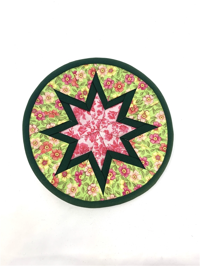 This beautiful Folding Star Potholder is Amish made.
Each stitch is done by hand and if any type of machine work is used, it would be done with a treadle sewing machine.