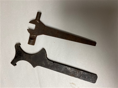 UNKNOWN MACHINE GUN TOOLS SET OF 2 PIECES.