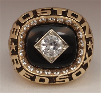 Carl Yastrzemski's 1983 Boston Red Sox 10K Gold Retirement Ring.