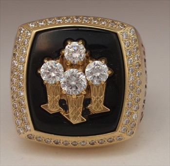 1996 Chicago Bulls N.B.A. Champions 10K Gold Ring