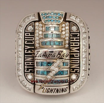 2004 Tampa Bay Lightning "Stanley Cup" Champions 14K Gold Ring with all real Diamonds!