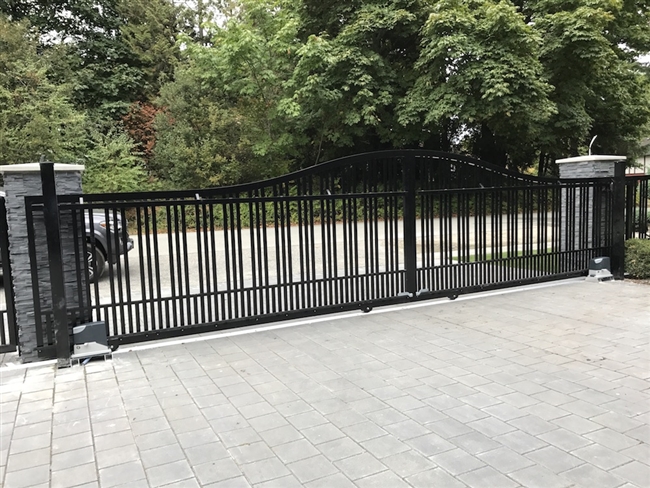 dual aluminum swing gates with Nice Robus 400