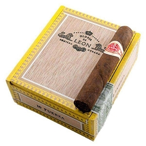 Curivari Gloria de Leon Gran Domino Poderosos (10/Box)