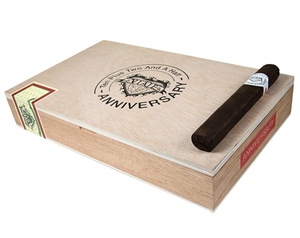 Viaje Anniversary Ten Plus Two And A Half. Toro Box Press Limited Edition Red - 6 x 54 (5 Pack)