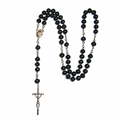 Hand made in Poland this traditional wooden rosary features a center medallion of John Paul II on one side and Our Lady Of Czestoshowa on the other.  Beads can be either round of oval depending on the most recent shipment.