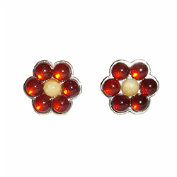 These Sterling Silver and Baltic Amber Daisy stud earings are a pleasant way to make summer last forever. A total of seven amber stones.