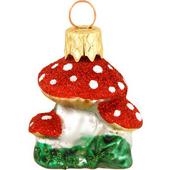 These mushrooms are cute as can be, they'll look even cuter hanging in your tree! Crafted from glass in Germany, this 1½" tall ornament accents its reflective surfaces with satin glazes and glitter. This mushroom pair will make a rare addition to your mus