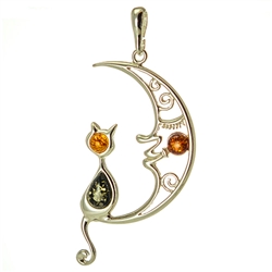 Charming sterling silver pendant.  Size 2" x 1" - 5cm x 2.5cm