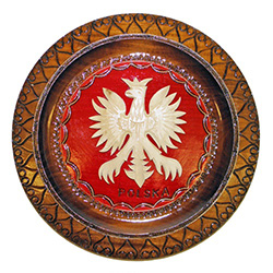 This beautiful plate is made of seasoned Linden wood, from the Tatra Mountain region of Poland. The skilled artisans of this region employ centuries old traditions and meticulous craftsmanship to create a finished product of uncompromising quality.