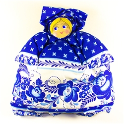 Gorgeous hand made cloth tea cozy made in Russia. Our Russian maiden is dressed in a traditional folk costume and fits nicely over most teapots. This doll is completely handmade. The head is a hand painted wood plaque. Notice the fine attention to detail