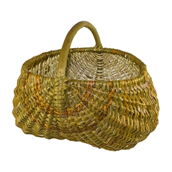 Poland is famous for hand made willow baskets.  This is a tradition in areas of the country where willow grows wild and is very much a village and family industry.  Beautifully crafted and sturdy, these baskets can last a generation.  Perfect for Easter,