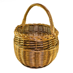 Poland is famous for hand made willow baskets.  This is a tradition in areas of the country where willow grows wild and is very much a village and family industry.  Beautifully crafted and sturdy, these baskets can last a generation.  Perfect for Easter,